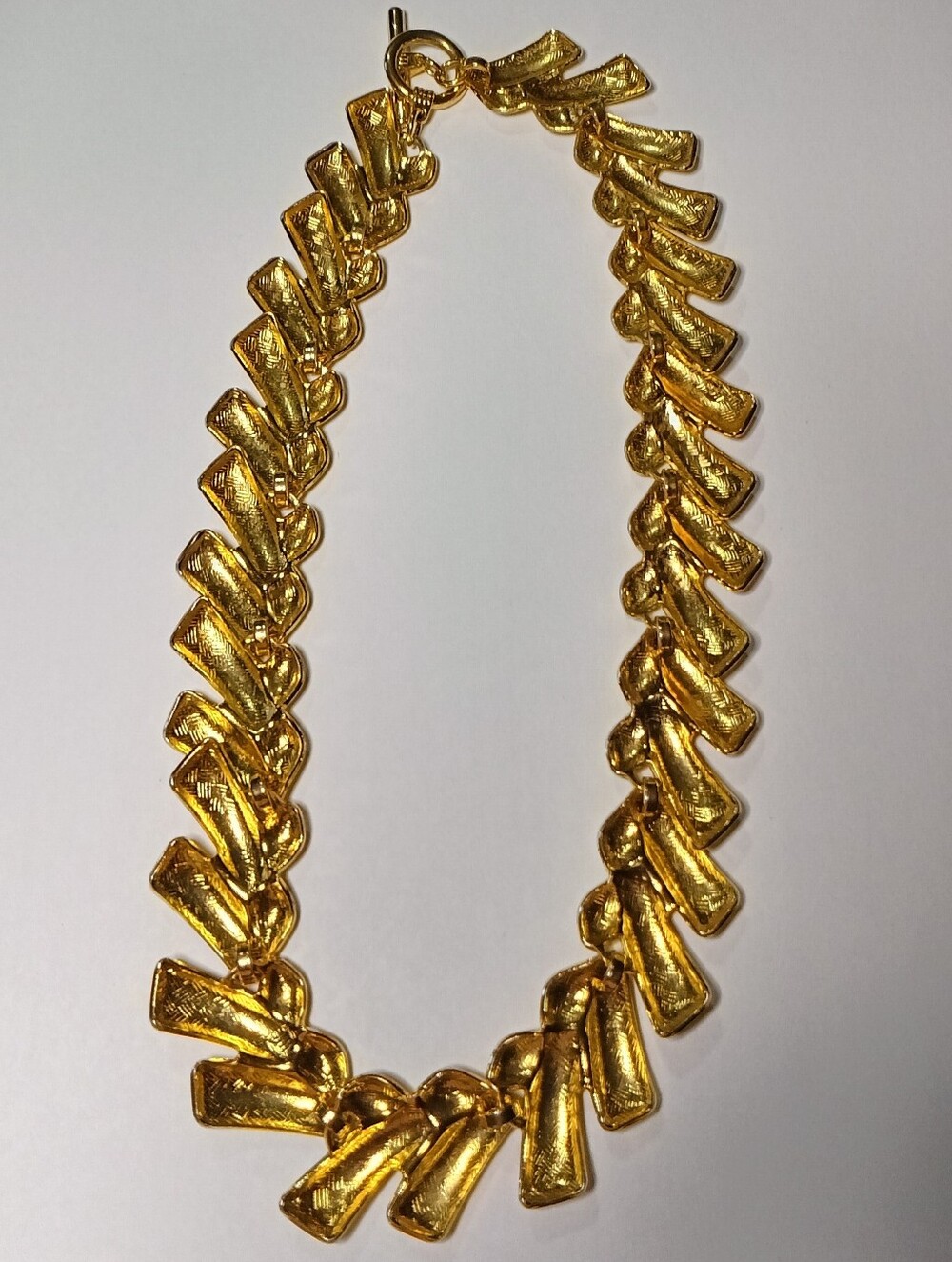 Vintage Gold-Tone Chunky Link Necklace - Picture 2 of 2